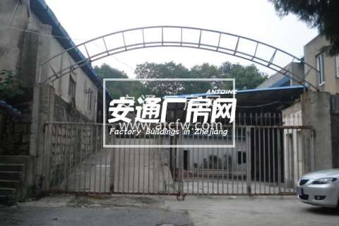 独栋工业厂房 一楼7米高带院子 可注册有货梯