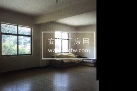 好房出租，位处留泗路上门口交通便利