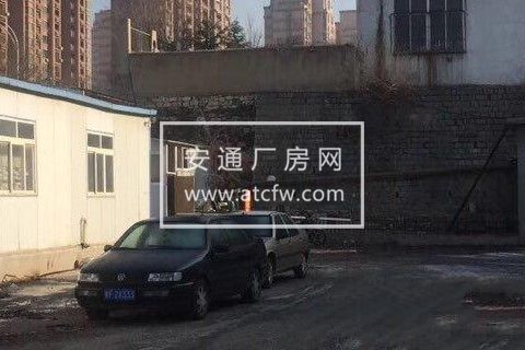 楚凤二街南头厂房6500平米 100元/平米/年