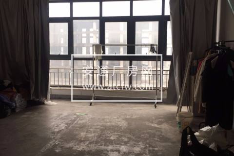 优质厂房出租，可以做工厂 仓库，办公室 